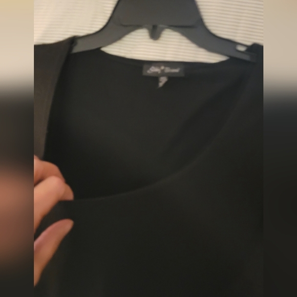 Slinky Round Neck Lightweight Sweater Bell Sleeve 1X - Picture 4 of 5